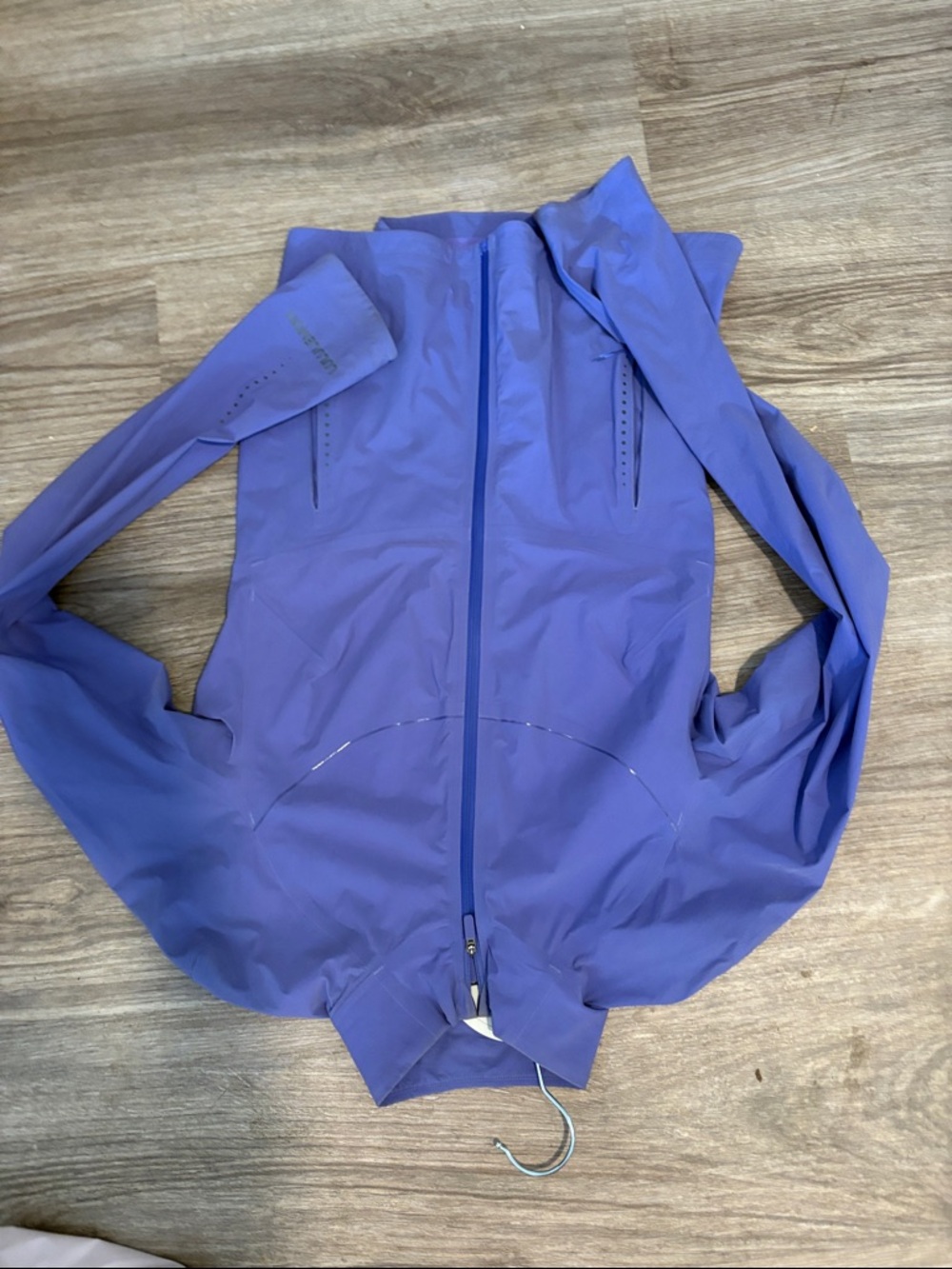JLN Lululemon  LIGHTWEIGHT FULL ZIP RUNNING JACKET Size 4